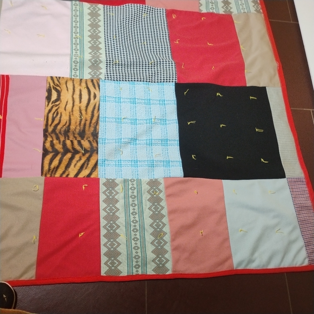 Vintage Handmade Patchwork Quilt –Colorful Scrap Fabric Throw Blanket, 62x89. G - Picture 3 of 9